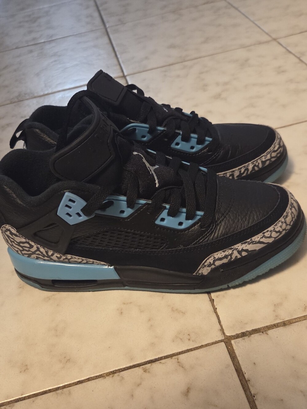 Jordan Spizyke Big Kids Size 5.5